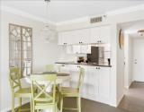 Eat in Kitchen