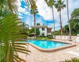 Tiki pool